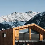 Gruenwald Und Mit Pool Apart Otel Sölden