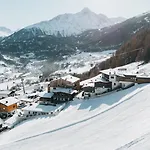 Gruenwald Und Mit Pool Sölden