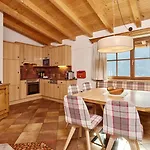Gruenwald Und Mit Pool 4* Sölden