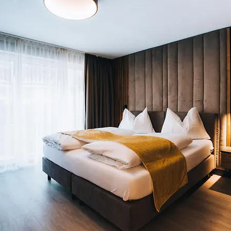 Lägenhetshotell Gruenwald 4*