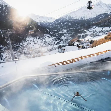 Gruenwald Und Mit Pool 4* سولدن