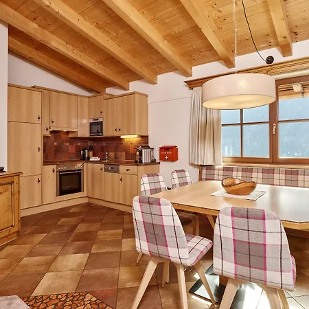 Gruenwald Und Mit Pool 4* Sölden