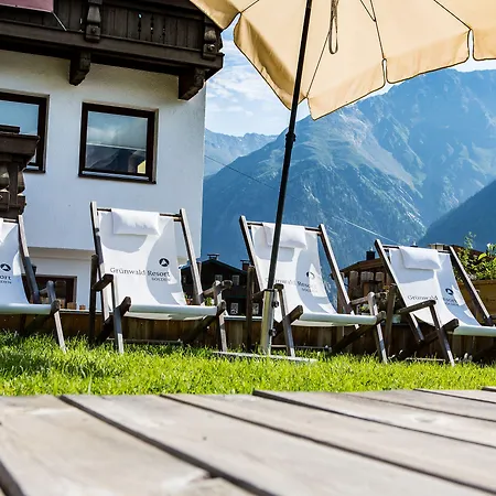 Gruenwald Aparthotel 4*