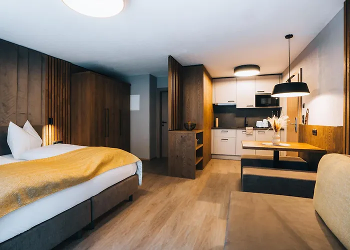 Gruenwald Und Mit Pool Aparthotel Sölden