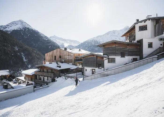 Gruenwald Und Mit Pool Aparthotel 4*