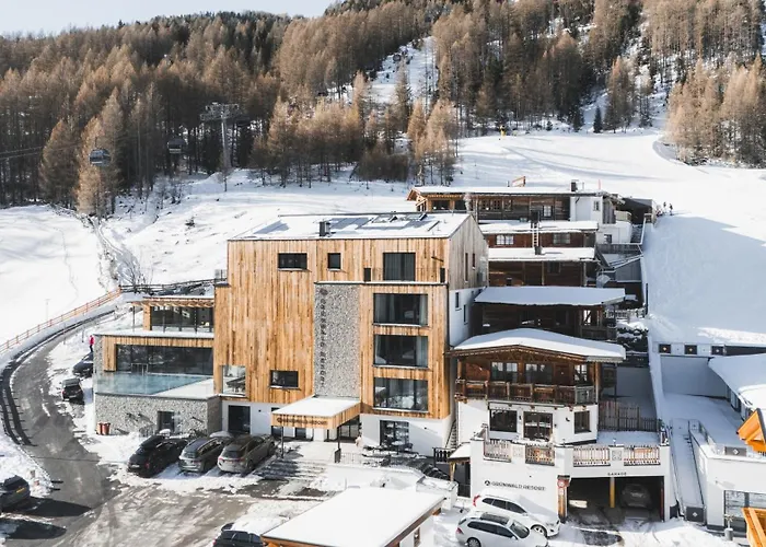 Gruenwald Und Mit Pool Apart Otel