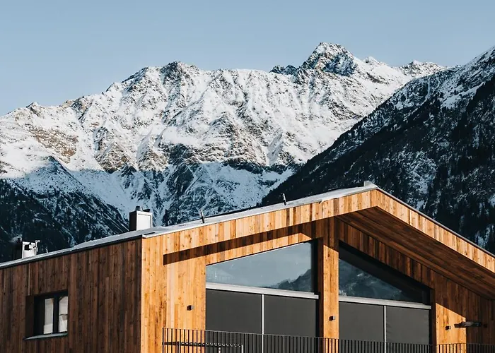 Gruenwald Und Mit Pool Apart Otel Sölden