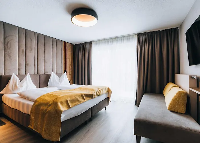 Gruenwald Und Mit Pool Apart Otel 4*