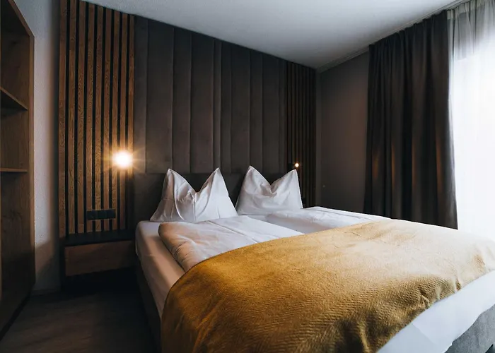 Aparthotel Gruenwald Und Mit Pool Sölden