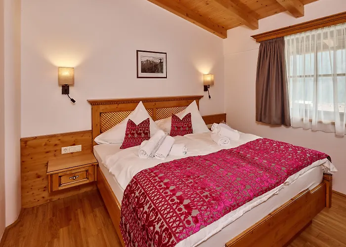 Gruenwald Und Mit Pool Aparthotel Sölden