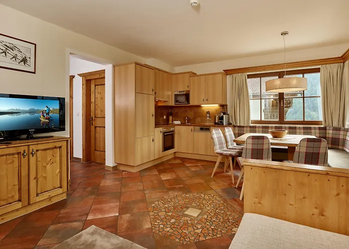 Gruenwald Und Mit Pool Sölden