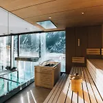Apartmanhotel Gruenwald Und Mit Pool 4*