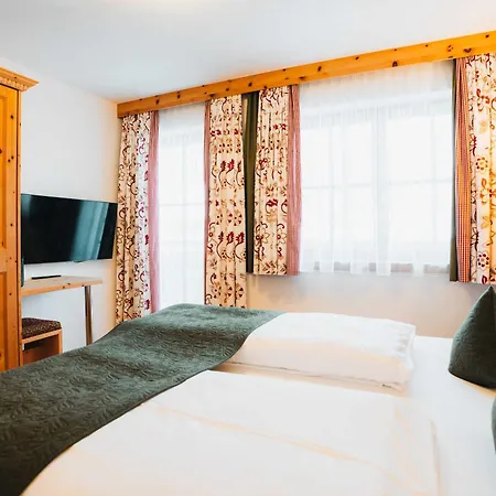 Aparthotel Gruenwald 3*